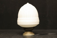 釣鐘型の乳白色プレスガラス笠の天井直付け灯 DC6815