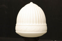 釣鐘型の乳白色プレスガラス笠の天井直付け灯 DC6815