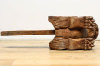 勇ましく重厚な佇まいの獅子の木鼻 DC6860