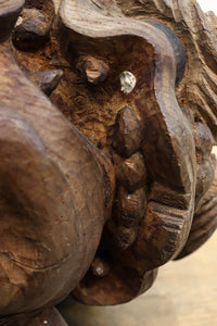 勇ましく重厚な佇まいの獅子の木鼻 DC6860