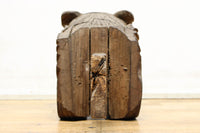 勇ましく重厚な佇まいの獅子の木鼻 DC6860