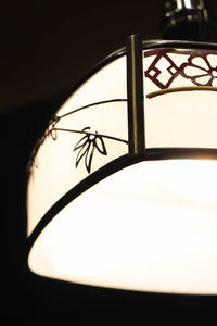 竹のセル装飾が風情を漂わせる電笠 DC7024