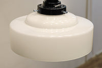 空間を引き立たせるシンプルなデザインの電笠 DC7145