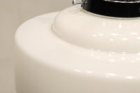 空間を引き立たせるシンプルなデザインの電笠 DC7145