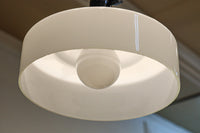 空間を引き立たせるシンプルなデザインの電笠 DC7145