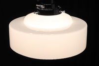 空間を引き立たせるシンプルなデザインの電笠 DC7145