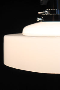 空間を引き立たせるシンプルなデザインの電笠 DC7145