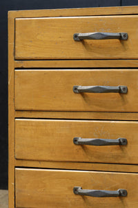 レトロな味わいある小引き出し DC7351