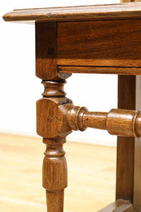 Antique cheir DC7367