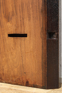 深みのある色彩のモダンな敷板 DC7430