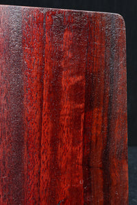 穏やかな杢目が浮かび味わいある中型の皿立て DC7497