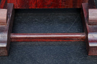 穏やかな杢目が浮かび味わいある中型の皿立て DC7497