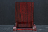 穏やかな杢目が浮かび味わいある中型の皿立て DC7497