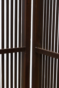 繊細な格子で上品な眺めの2つ折り衝立 DC7553