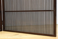 繊細な格子で上品な眺めの2つ折り衝立 DC7553