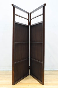 繊細な格子で上品な眺めの2つ折り衝立 DC7553