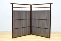 繊細な格子で上品な眺めの2つ折り衝立 DC7553