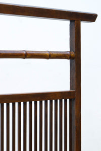 繊細な格子で上品な眺めの2つ折り衝立 DC7553