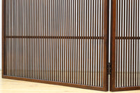 繊細な格子で上品な眺めの2つ折り衝立 DC7553