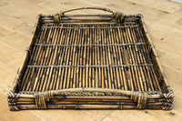 ツートンの色合いが素敵な持ち手付きの角盆 DC7556