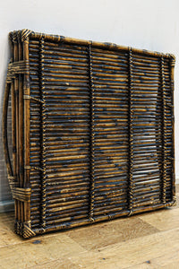 ツートンの色合いが素敵な持ち手付きの角盆 DC7556