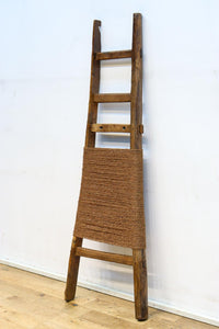 丁寧な作りで時代の面持ち感じる背負子 DC7571