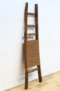 丁寧な作りで時代の面持ち感じる背負子 DC7571