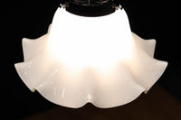 淡い乳白色をした可愛らしいフリルの電笠 DC7595