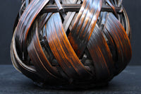 迫力ある竹編みの艶やかな花カゴ DC7602