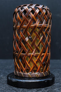 竹の色合が美しい上品な佇まいをした花カゴ DC7607