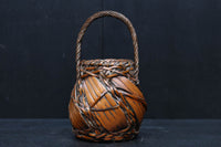 壺型のシルエットが可愛らしい竹編みの花カゴ DC7615