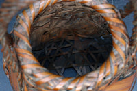 壺型のシルエットが可愛らしい竹編みの花カゴ DC7615