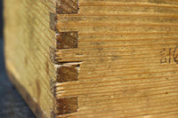 明るい木地の味わいある一升マス DC7629a