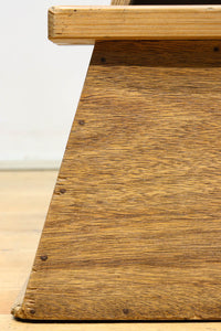 温かみある風合いの木地色の踏み台 DC7645