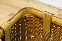 時代を重ねて柔らかな風合いをした角カゴ DC7658