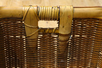 時代を重ねて柔らかな風合いをした角カゴ DC7658