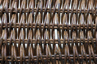 時代を感じる風合いの中型のあけび編み籠 DC7664