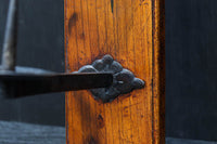 時代を経た貫禄のある壁掛け式ろうそく立て DC7675