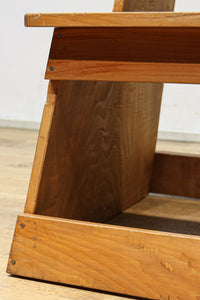 温かみある木地色の安定感のある踏み台 DC7738