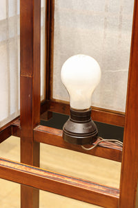 朱の木製フレームで華やかな角型行灯(あんどん) DC7782