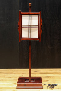 朱の木製フレームで華やかな角型行灯(あんどん) DC7782