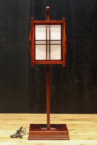 朱の木製フレームで華やかな角型行灯(あんどん) DC7782