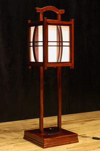 朱の木製フレームで華やかな角型行灯(あんどん) DC7782