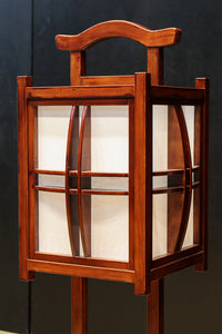 朱の木製フレームで華やかな角型行灯(あんどん) DC7782