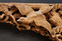 勇ましい鷹と松の木を描いた立体感のある彫刻飾り DC7809