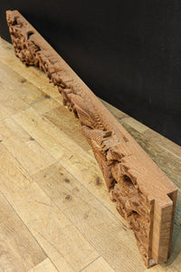 勇ましい鷹と松の木を描いた立体感のある彫刻飾り DC7809