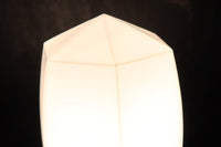 六角柱状のレトロ感溢れる天井直付け灯 DC7820