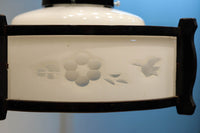 小花と小鳥の透かし模様が可愛らしい電笠DC7830