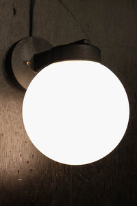 ころころと丸みある球型ブラケット DC7831