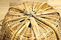 レトロな雰囲気ある竹編みの吊り丸カゴ DC7843